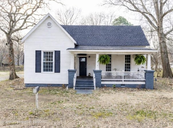 504 S 9th ST, Paris, AR 72855