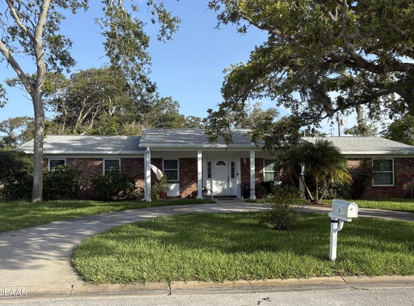 2 Cameo Circle, Ormond Beach, FL 32174