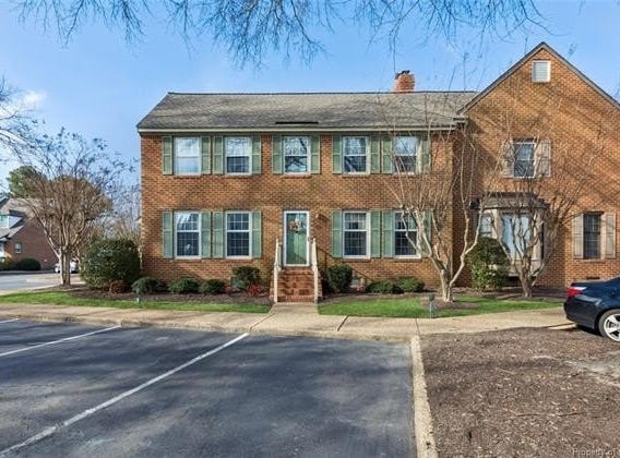 19 Capps Qtrs, Hampton, VA 23669