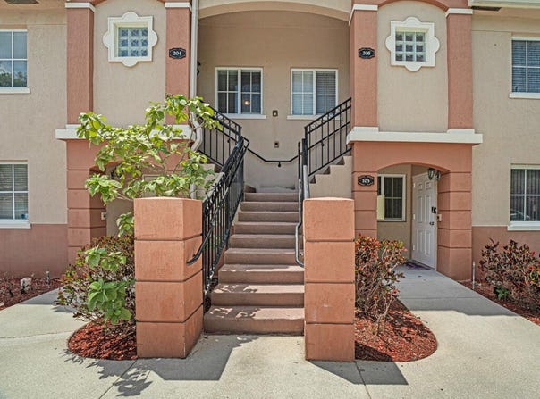 3810 N JOG Road, West Palm Beach, FL 33411
