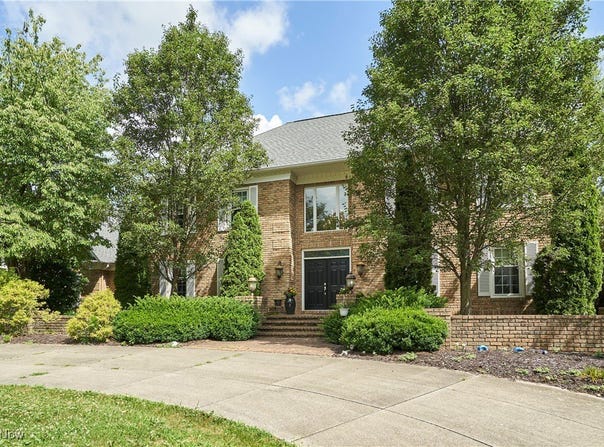 3721 Sanctuary Drive, Bath, OH 44333