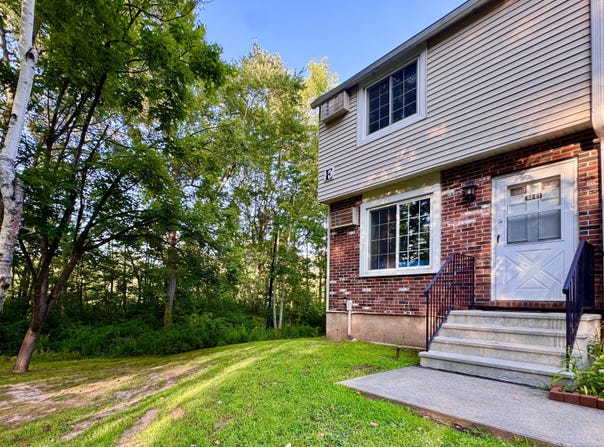 92 Cynthia Lane, Middletown, CT 06457