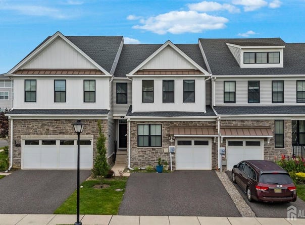 30 Clover Lane, Monroe, NJ 08831