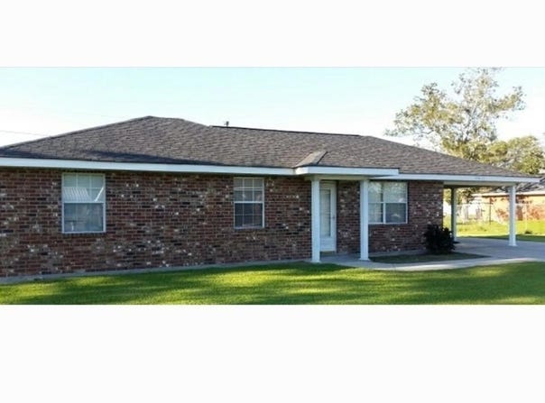 19416 Fig St, Vacherie, LA 70090