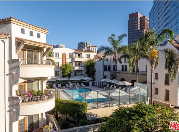 1040 Glendon Ave, Los Angeles, CA 90024