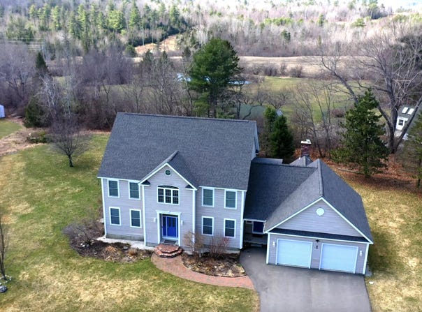 21 Longmeadow Drive, Veazie, ME 04401