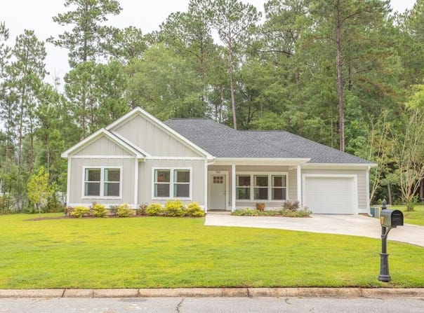 100 Knotted Pine Lane, Thomasville, GA 31792
