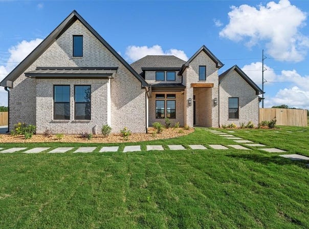 213 Amistad, McGregor, TX 76657