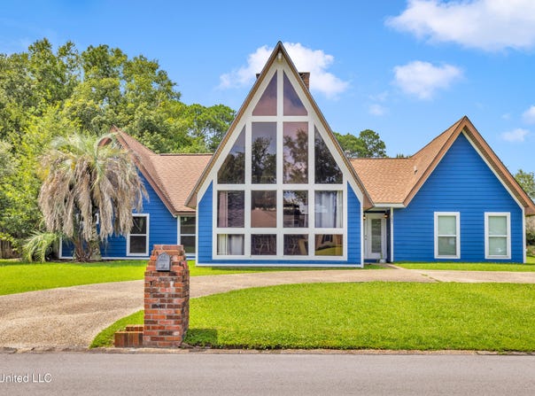3407 Parliament Drive, Ocean Springs, MS 39564