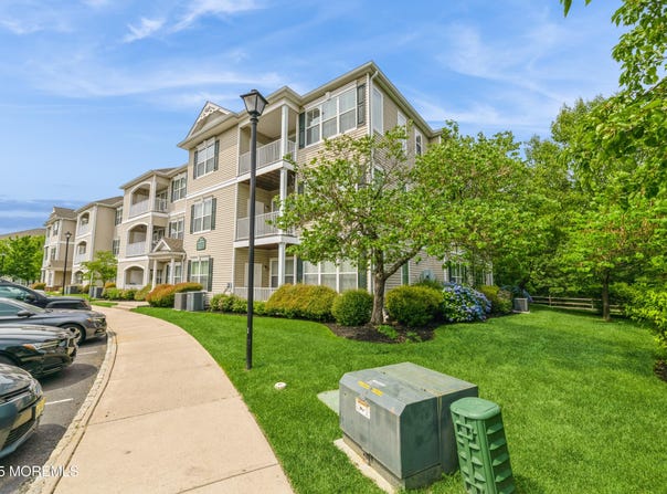 326 Sloan Court, Matawan, NJ 07747