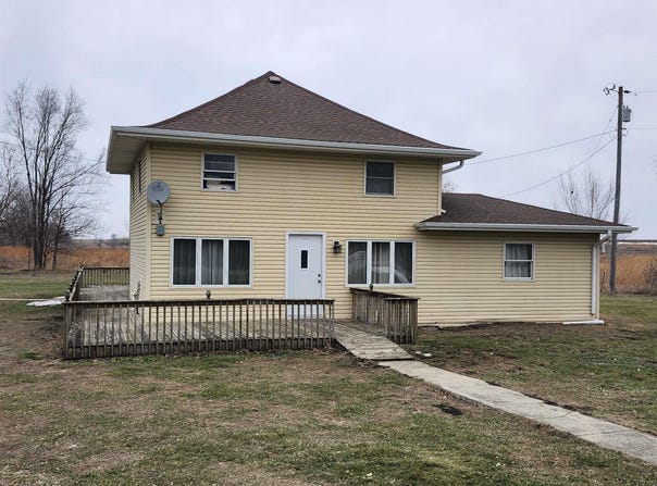 500 W King St, Bradgate, IA 50520