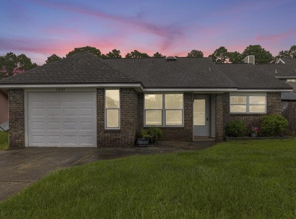 1833 Hunters Path, Fort Walton Beach, FL 32547