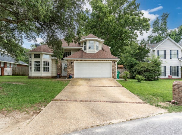 1702 Dellmont Cove, Niceville, FL 32578