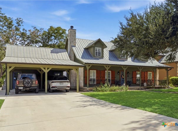 1735 Edgewater Falls, Canyon Lake, TX 78133