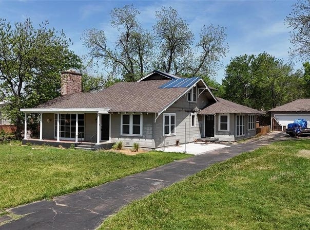 304 W Alameda Street, Iowa Park, TX 76367