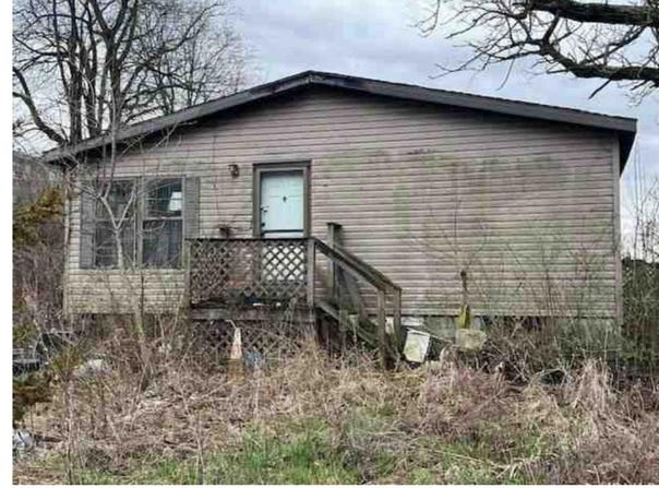 0708 E 100 S Road, Hartford City, IN 47348