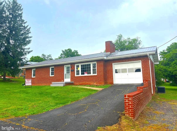 233 JUDY STREET, PETERSBURG, WV 26847