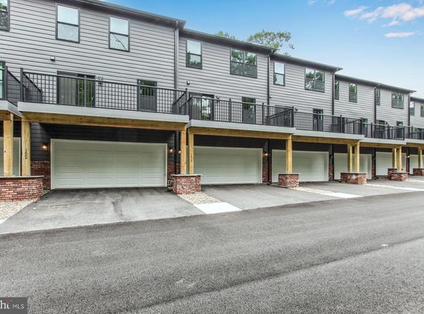 152 HIGH POINTE, HUMMELSTOWN, PA 17036