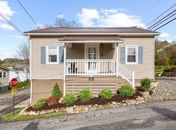 102 Short St, Fries, VA 24330