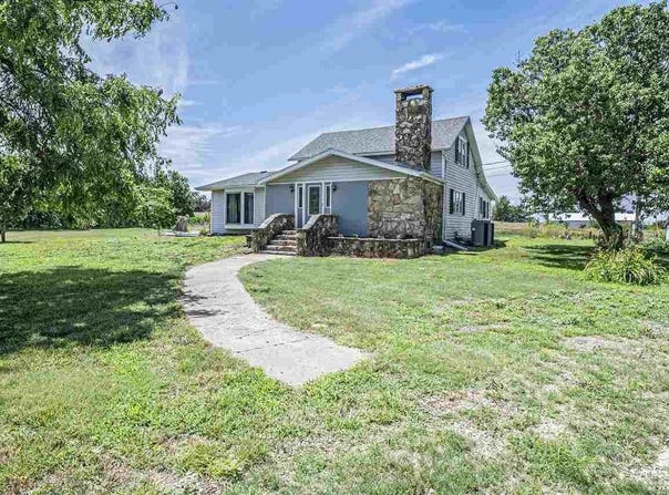 1426 8th Road, Wakefield, KS 67487