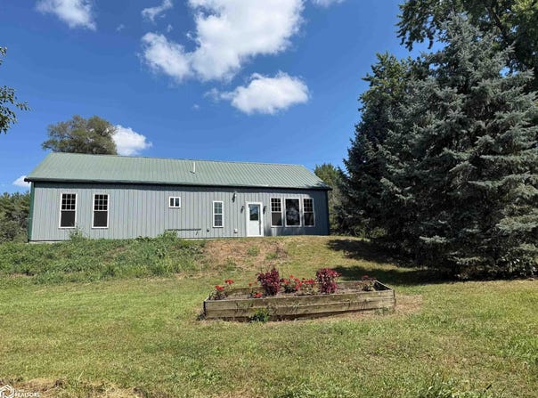 2077 P Avenue, Clarinda, IA 51632