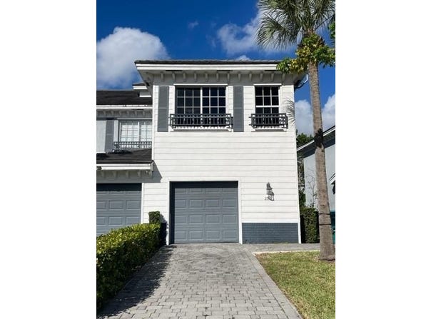 3515 NW 13th St, Lauderhill, FL 33311