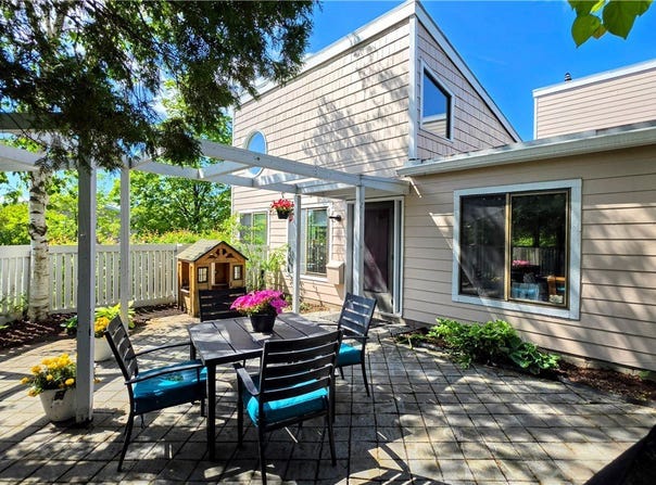 231 Strawberry Hill Circle, Ithaca, NY 14850