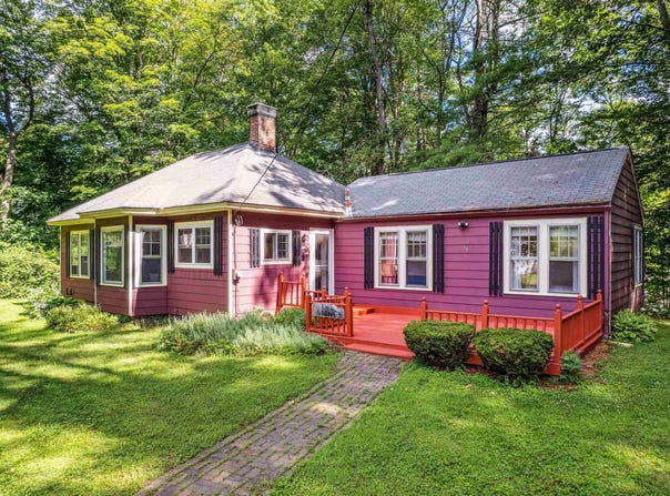 38 Cardinal Drive, Hartford, VT 05088