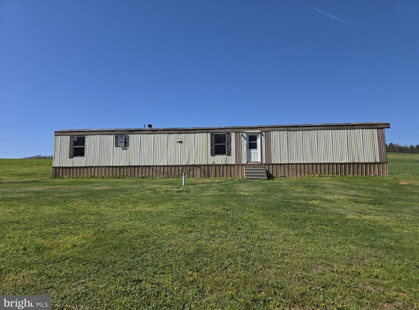 13 BEAR RUN, MILLERSTOWN, PA 17062