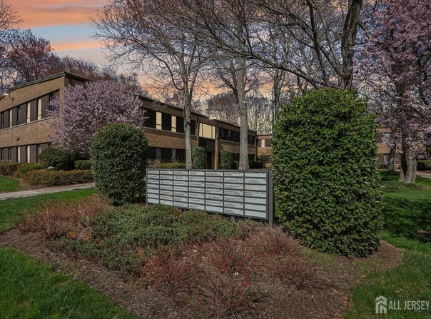 12 Roszel Road, Princeton, NJ 08540