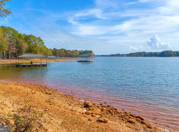 Sidney Point lot: 17, Hartwell, GA 30643