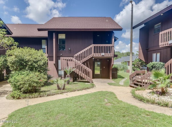 242 Molokai Village, Diamondhead, MS 39525