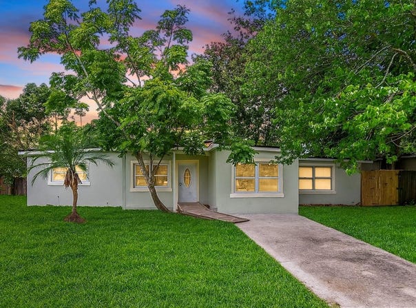147 COUNTRY CLUB DRIVE, SANFORD, FL 32771