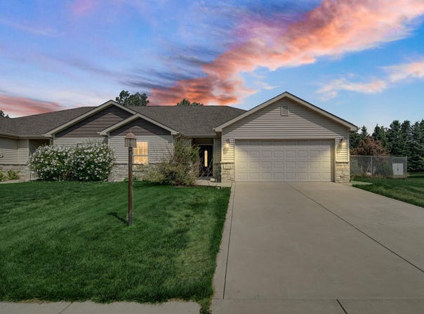 371 B S Boo Road, Burns Harbor, IN 46304