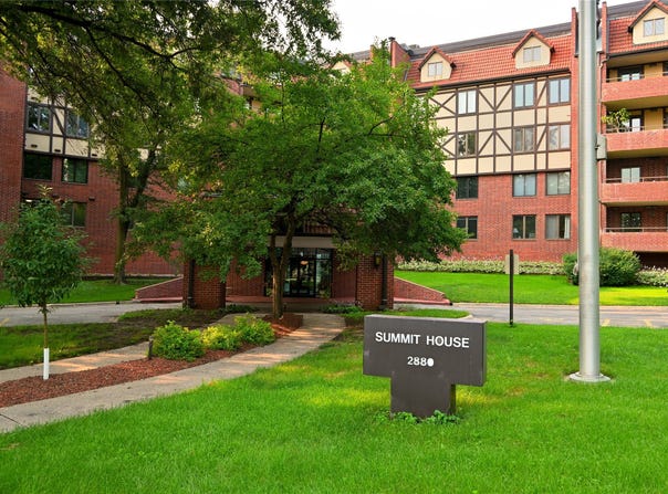 2880 Grand Avenue unit: 503, Des Moines, IA 50312