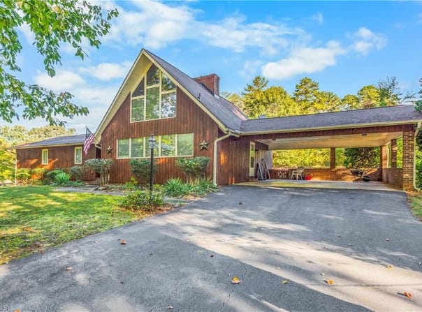 5901 La Sierra Drive, Pfafftown, NC 27040