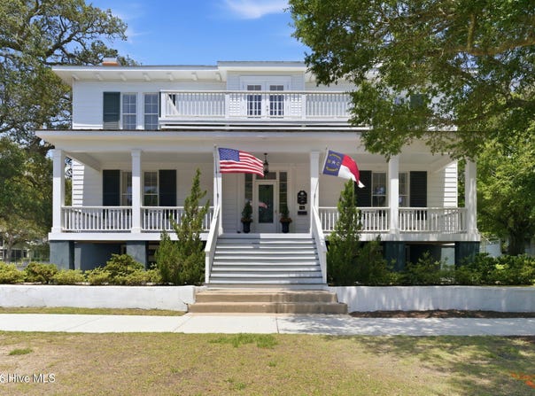 301 E Bay Street, Southport, NC 28461