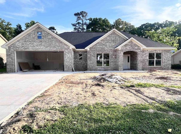 357 Regal Oaks, White Hall, AR 71602