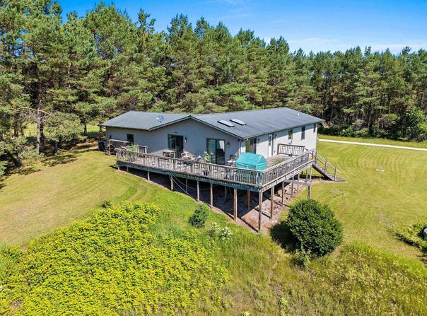 E2615 NUCLEAR Road, KEWAUNEE, WI 54216