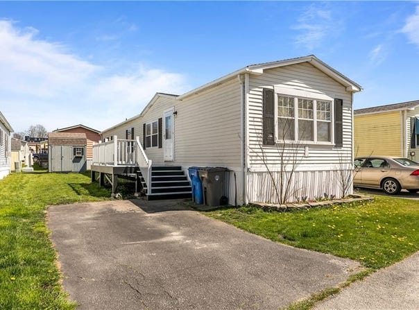 92 Bayview Parkway, Middletown, RI 02842