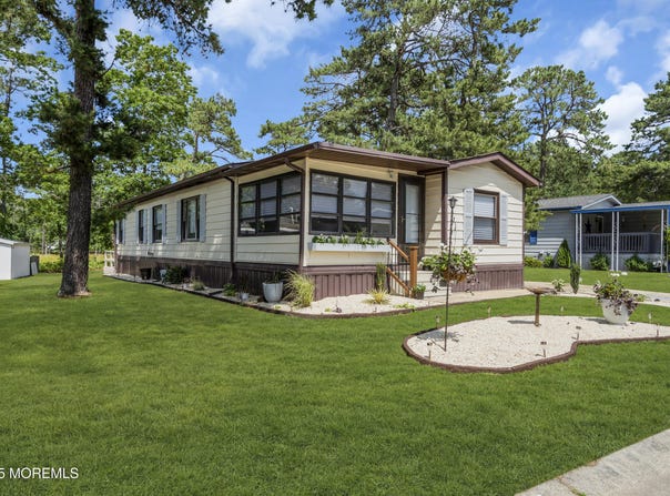 3 Casey Court, Barnegat, NJ 08005