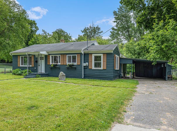 420 Elmdale Street NE, Grand Rapids, MI 49525