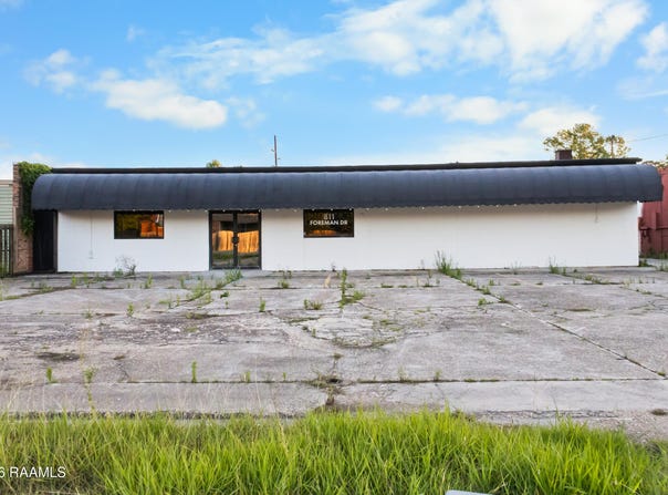 811 Foreman Drive, Lafayette, LA 70506