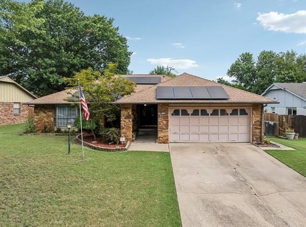 2532 W Broadway Street, Broken Arrow, OK 74012