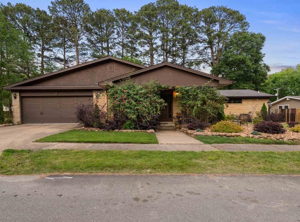 25 Harding Dr., Searcy, AR 72143