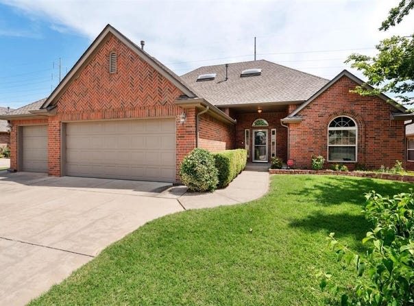 9024 NW 79th Terrace, Yukon, OK 73099