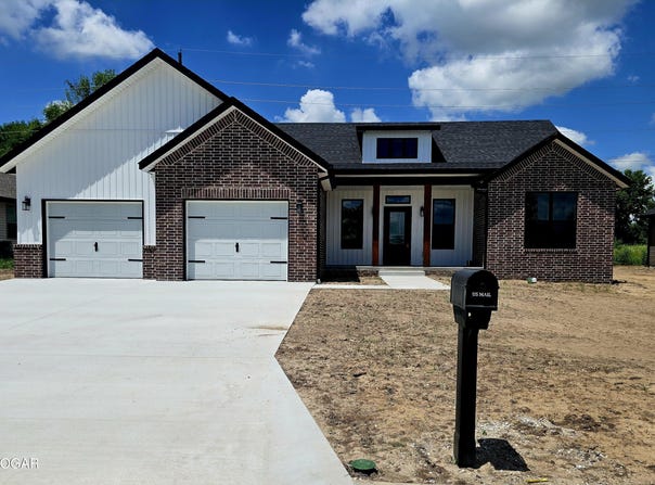 2221 Harlow Street, Carthage, MO 64836