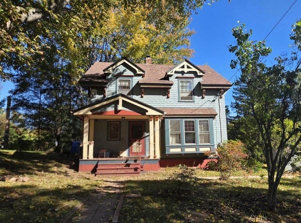27 W Dartmouth Street, Auburn, ME 04210