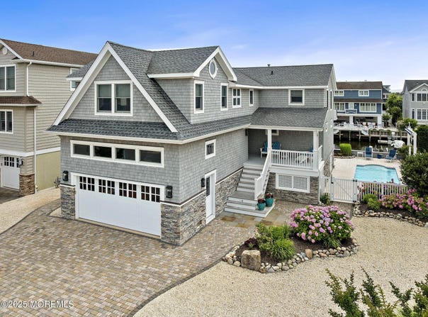 18 W Ryerson Lane, Long Beach Twp, NJ 08008