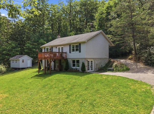 1210 LOGGER Drive, GORE, VA 22637